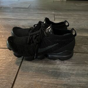 Men’s Nike Vapormax Shoes size 8
